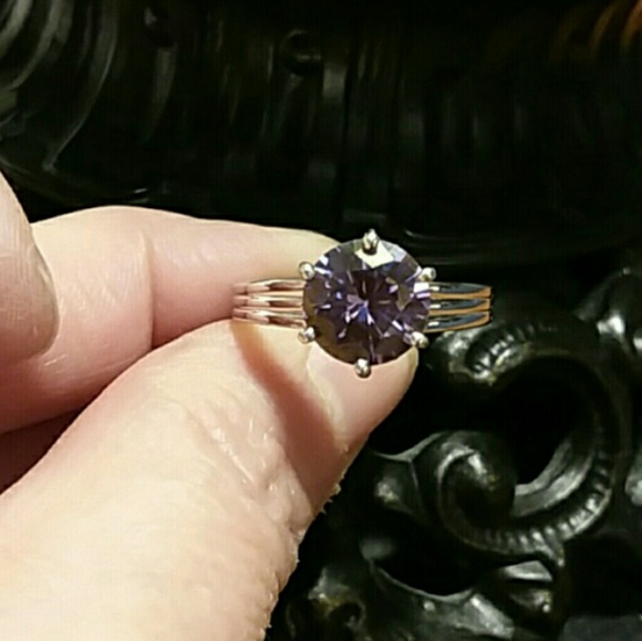 PURPLE MOISSANITE RING - Picture 8 of 8